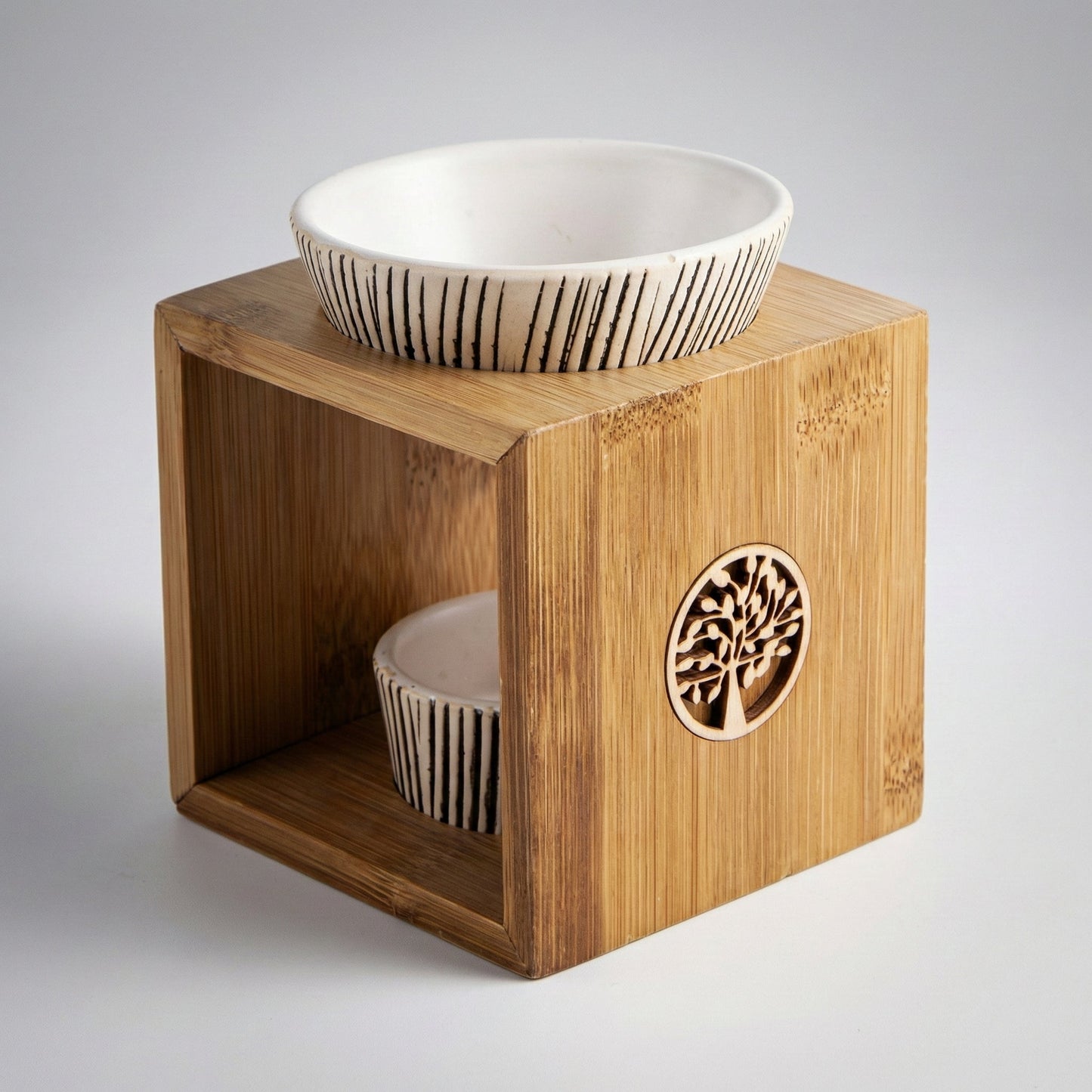 Duftlampe aus Bambus mit Keramikschale – Baum des Lebens - Wunderkraft naturals