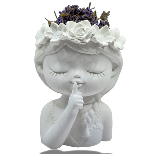 Duftendes Blumenmädchen mit Lavendelblüten (Handgegossen) Duftstein Mädchen