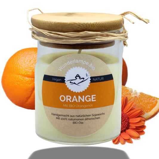 Natürliche Orangen-Duftkerze im Glas mit Bambusdeckel. Reines Sojawachs mit 100% naturreinen BIO Orangenöl
