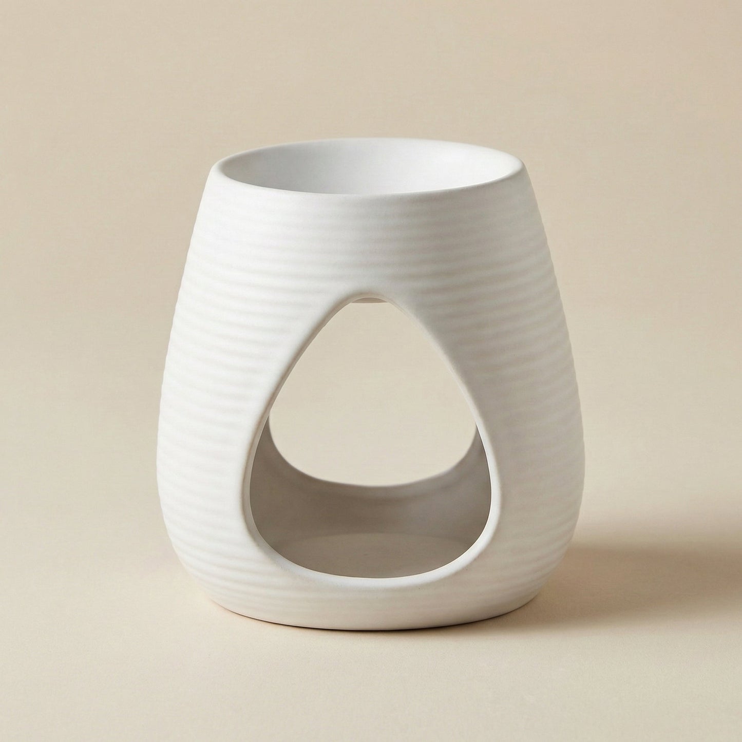 Elegante Duftlampe aus Keramik in Weiß – geschwungene Form - Wunderkraft naturals