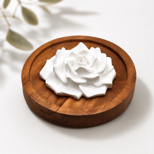 Elegante Duftstein ROSE aus Keramik mit Holztellerchen - Wunderkraft naturals