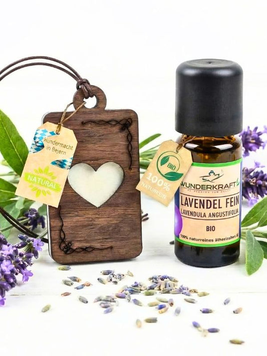 Geschenkset mit Bio Lavendelöl & handgefertigtem Nussbaum Duftbaum "Herz" – individuelles Geschenk, nachhaltige Geschenkidee mit ätherischem Öl - Wunderkraft naturals