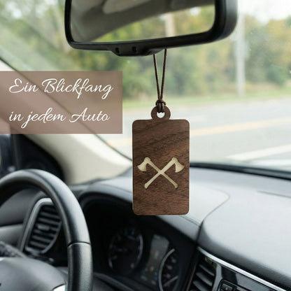 Holz Anhänger für ätherische Öle "AXT", Duftbaum aus Nussbaumholz mit Filzpad fürs Auto - Wunderkraft naturals
