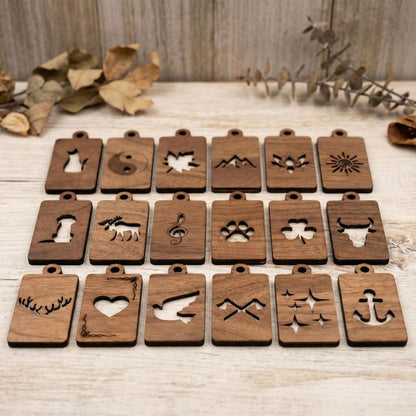 Holz Anhänger für ätherische Öle "BERGE", Duftbaum aus Nussbaumholz mit Filzpad für Duftöle - Wunderkraft naturals