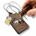 Holz Duftbaum für ätherische Öle "ELCH", Anhänger aus Nussbaumholz mit Filzpad fürs Auto - Wunderkraft naturals