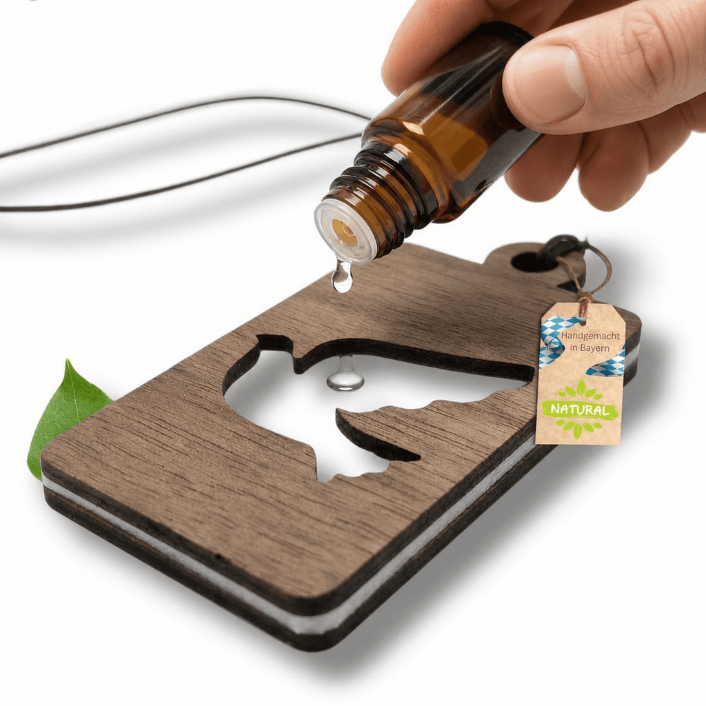 Holz Duftbaum für ätherische Öle "TAUBE", Anhänger aus Nussbaumholz mit Filzpad für ätherische Öle - Wunderkraft naturals