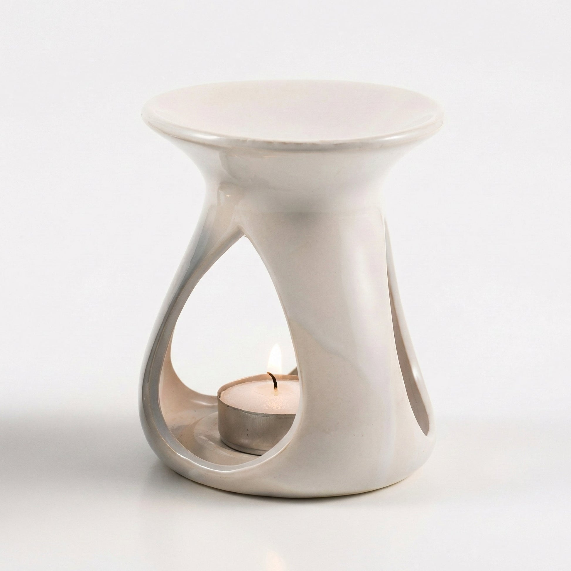 Zeitlose Duftlampe aus Keramik in Weiß - Wunderkraft naturals