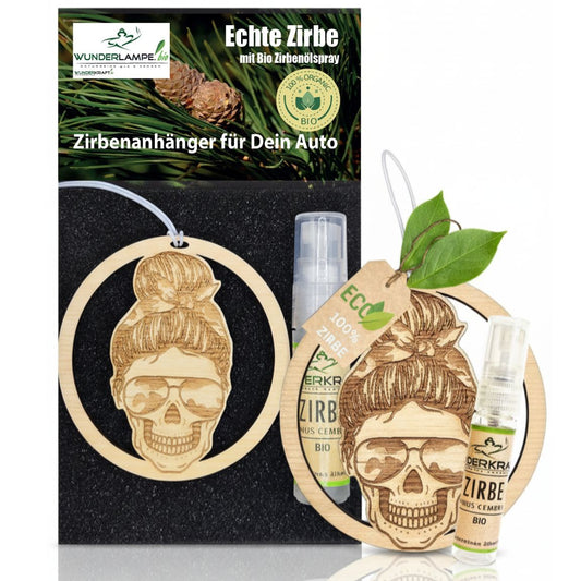 Zirben Duftbaum Anhänger "Totenkopf", Lufterfrischer inkl. 5ml Bio Zirbenspray - Wunderkraft.bio von Wunderlampe.bio